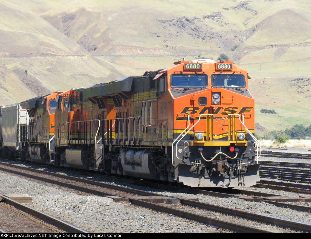 Waiting at Wishram